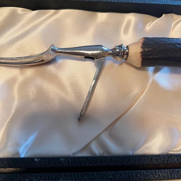 Sanderson Knife, Fork, Honing Rod, & Case Cutlery Set--Antler, Stainless & SS - Picture 7 of 12